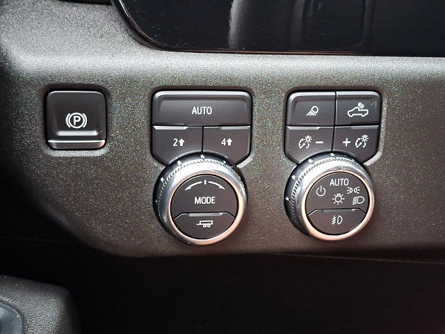 2025 GMC Sierra 1500 SLT - Photo 25