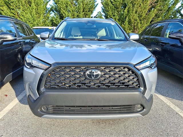 2023 Toyota Corolla Cross LE photo 2