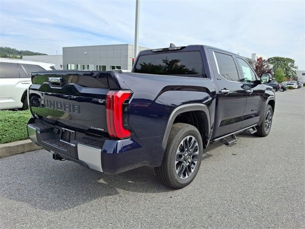 New 2025 Toyota Tundra i-FORCE MAX Limited i-FORCE MAX Truck CrewMax