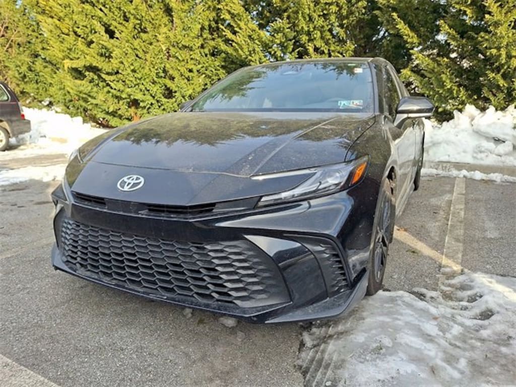 Certified 2025 Toyota Camry SE Sedan