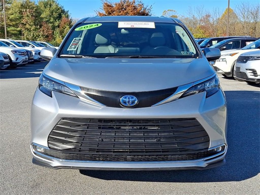Used 2024 Toyota Sienna XLE Van Passenger Van