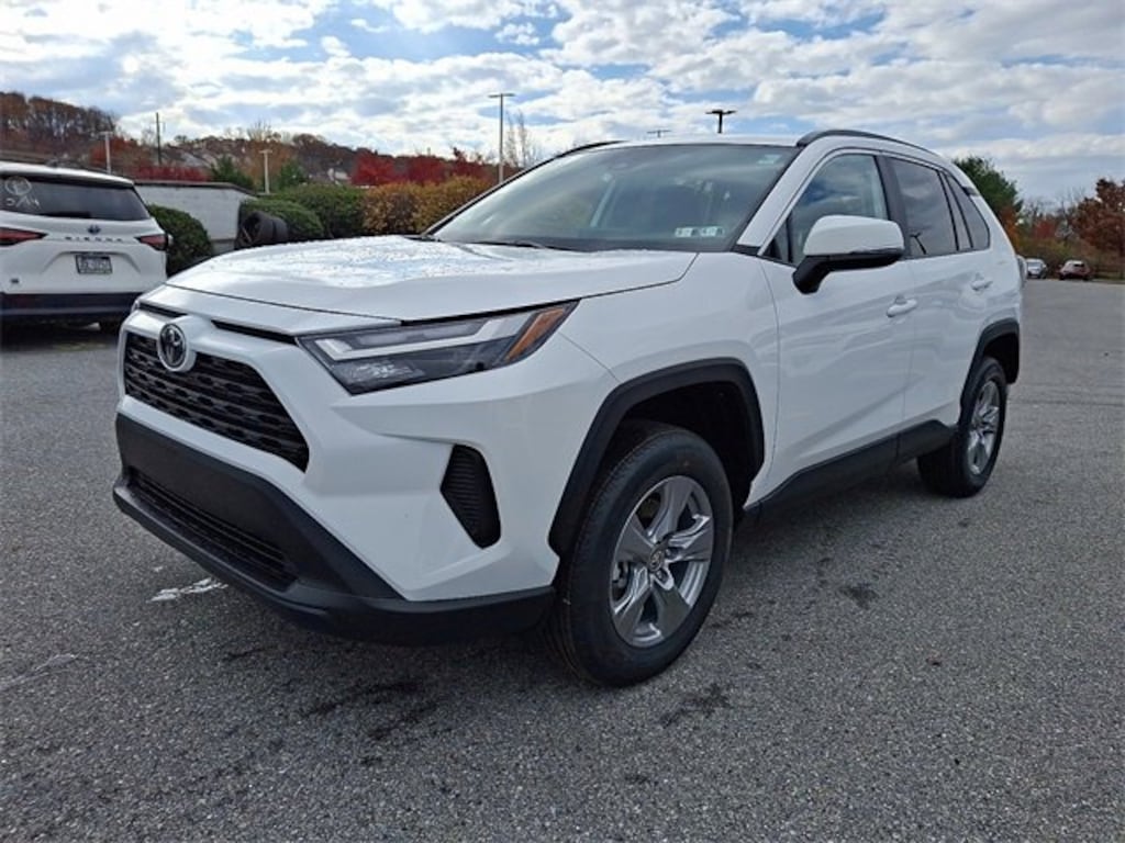 New 2025 Toyota RAV4 XLE SUV