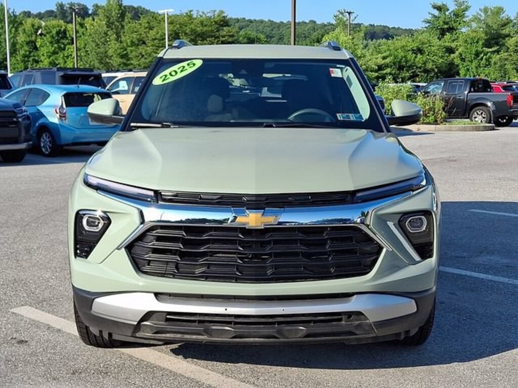 Used 2025 Chevrolet Trailblazer LT SUV