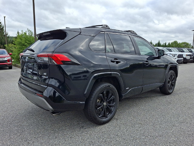 2023 Toyota RAV4 SE - Photo 6