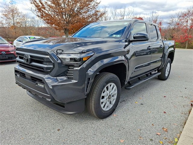 2025 Toyota Tacoma SR5 photo 2