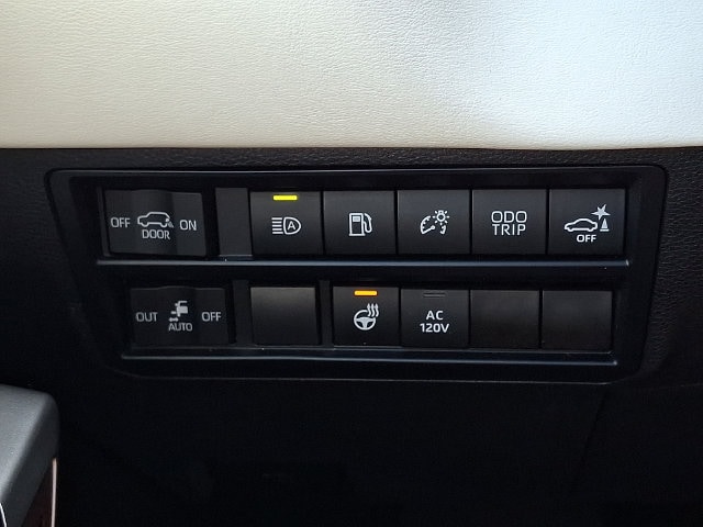 2023 Toyota Sequoia Capstone - Photo 27