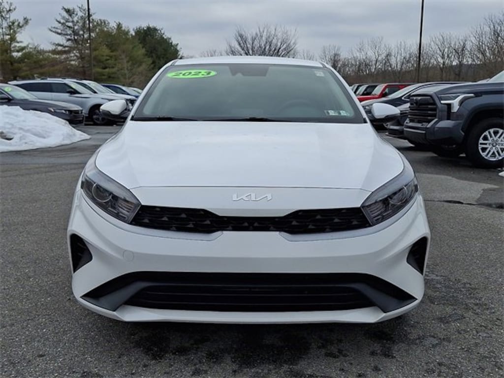 Used 2023 Kia Forte LXS Sedan