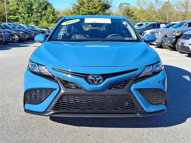 2023 Toyota Camry SE photo 2