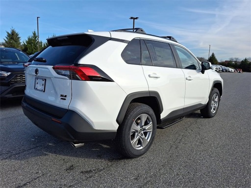New 2025 Toyota RAV4 XLE SUV