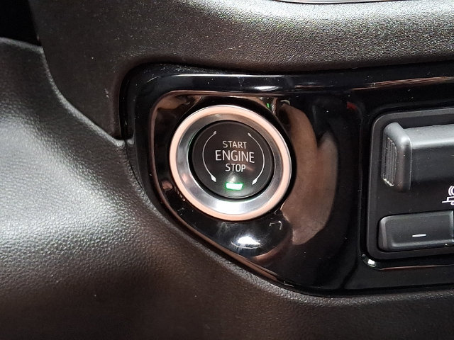 2025 GMC Sierra 1500 SLT - Photo 23