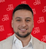 Staff member Alex Cona from ID_0dd7328c3ca5