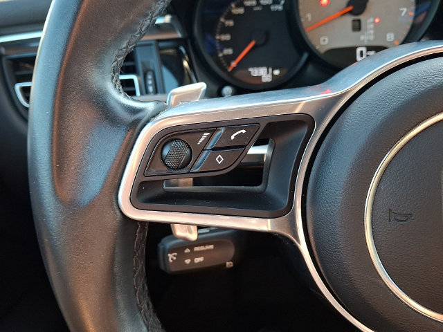 2020 Porsche Macan S - Photo 21