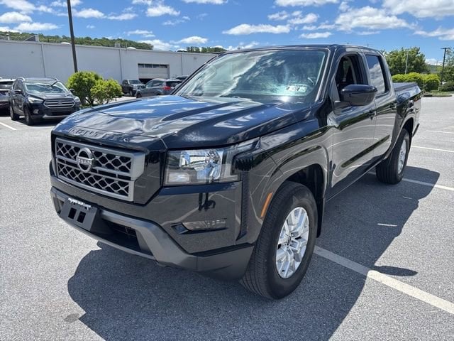 2022 Nissan Frontier SV Crew Cab 4X4 SWB's photo