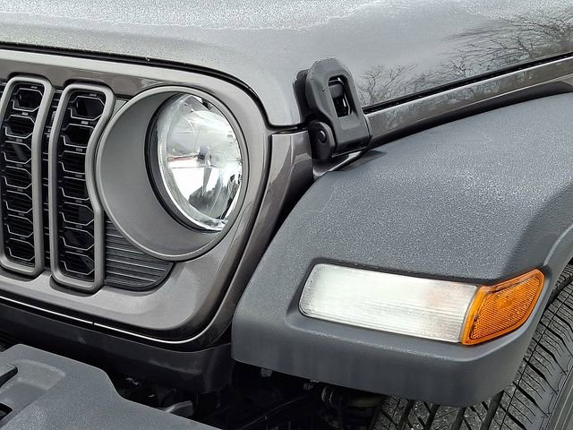 2024 Jeep Gladiator Sport - Photo 9