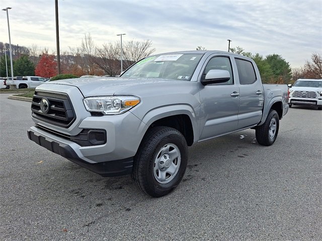 2022 Toyota Tacoma SR photo 3