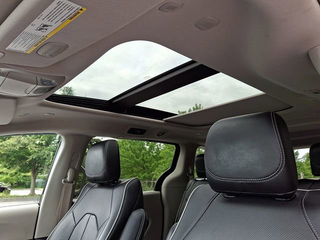 2022 Chrysler Pacifica Limited - Photo 15