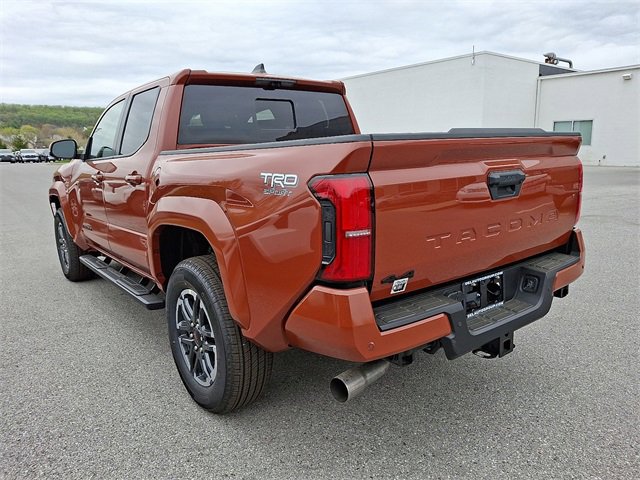 2025 Toyota Tacoma TRD Sport photo 3