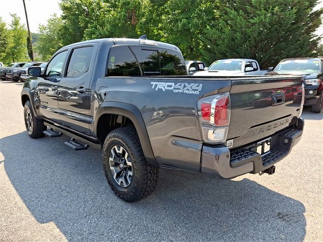 2023 Toyota Tacoma TRD Off-Road photo 4
