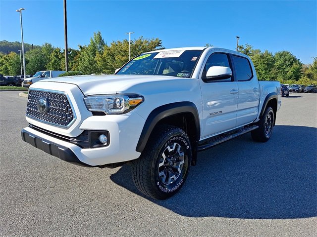 2019 Toyota Tacoma TRD Off-Road photo 3