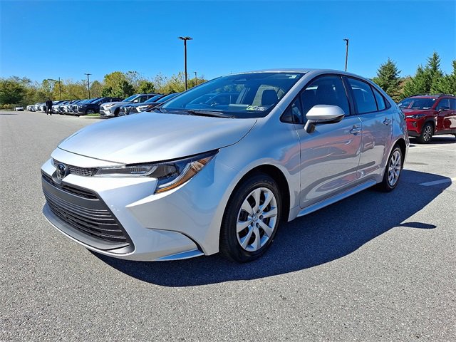 2026 Toyota Corolla LE photo 2