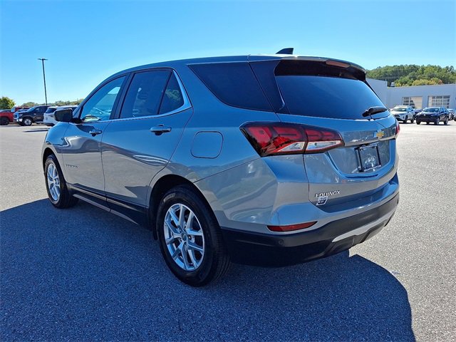 2024 Chevrolet Equinox LT photo 3