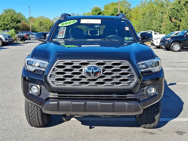 2023 Toyota Tacoma TRD Off-Road photo 2