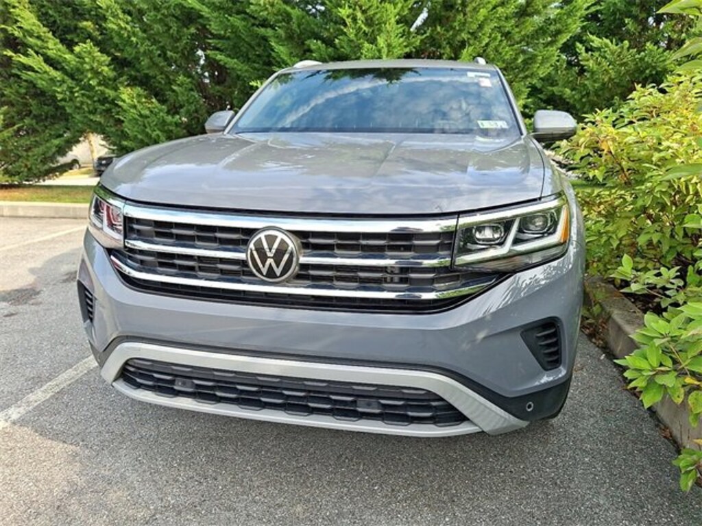 Used 2022 Volkswagen Atlas Cross Sport 3.6L V6 SE w/Technology SUV