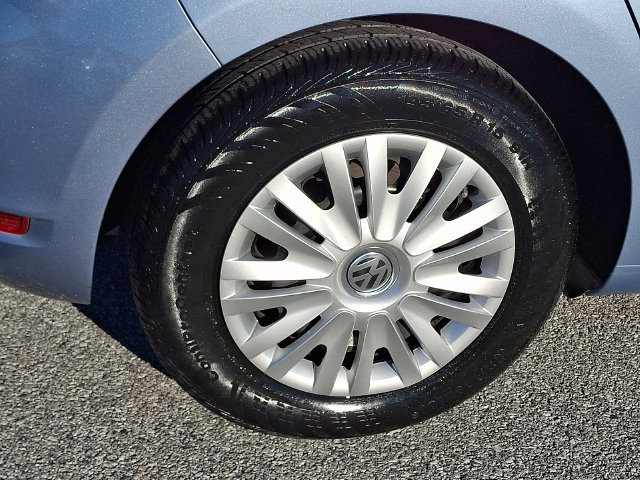 2010 Volkswagen Golf Base - Photo 10