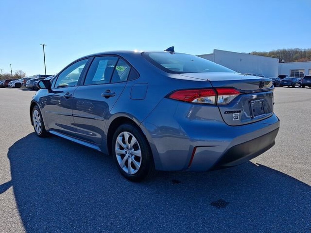 Certified 2025 Toyota Corolla LE Sedan