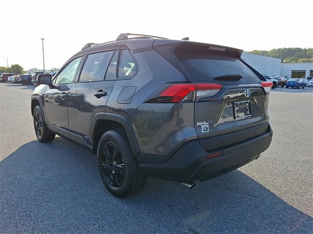 2021 Toyota RAV4 Hybrid LE photo 4