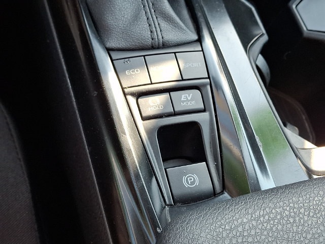 2025 Toyota Camry LE - Photo 23