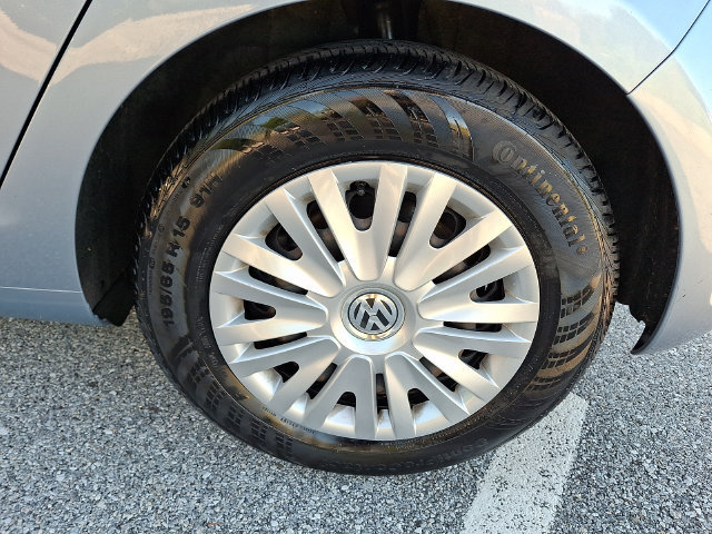 2010 Volkswagen Golf Base - Photo 9