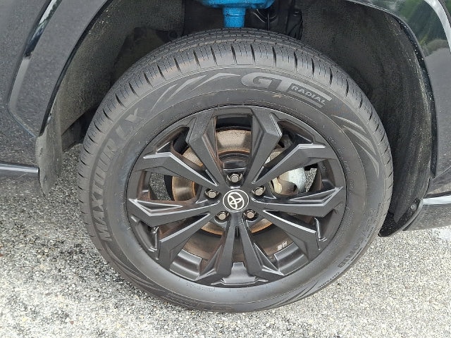 2023 Toyota RAV4 SE - Photo 8