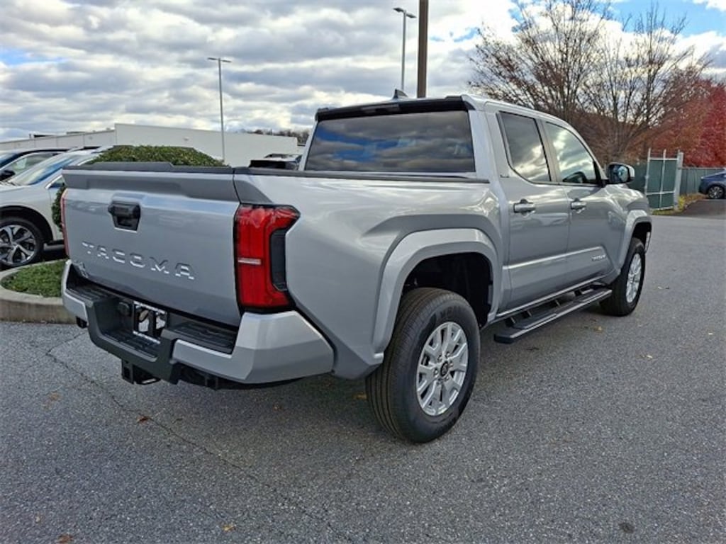 New 2025 Toyota Tacoma SR5 Truck Double Cab
