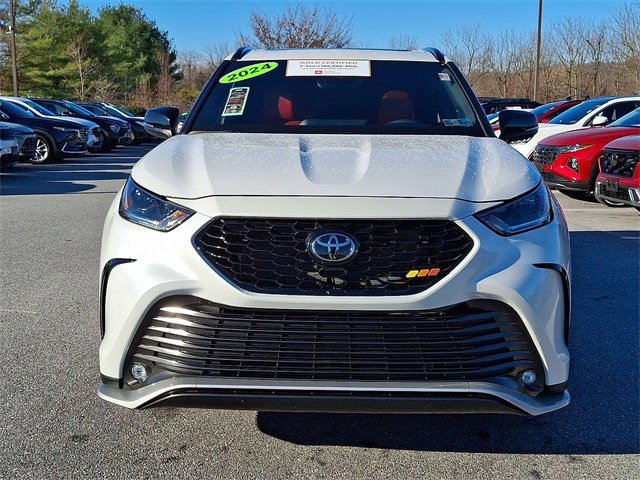 2024 Toyota Highlander XSE photo 2