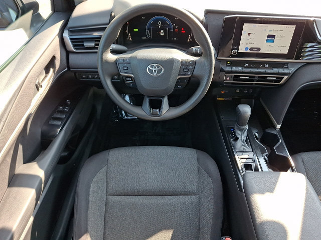 2025 Toyota Camry LE - Photo 11