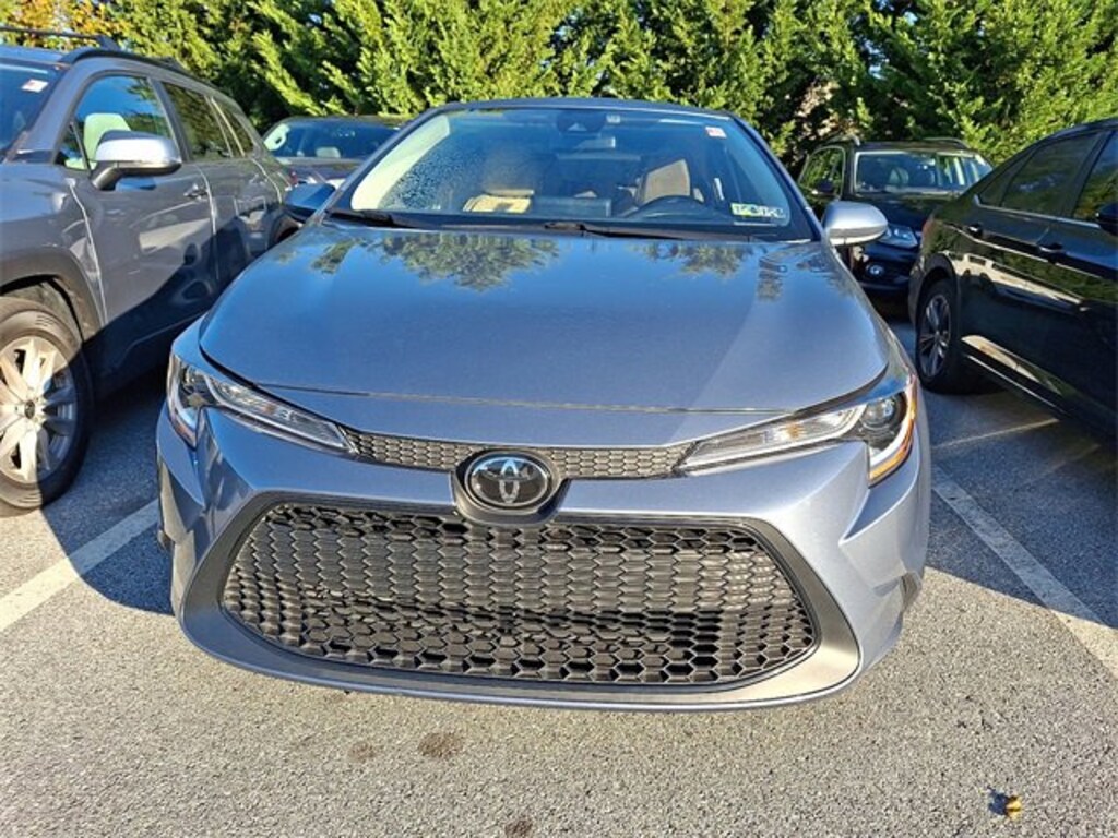 Used 2022 Toyota Corolla LE Sedan