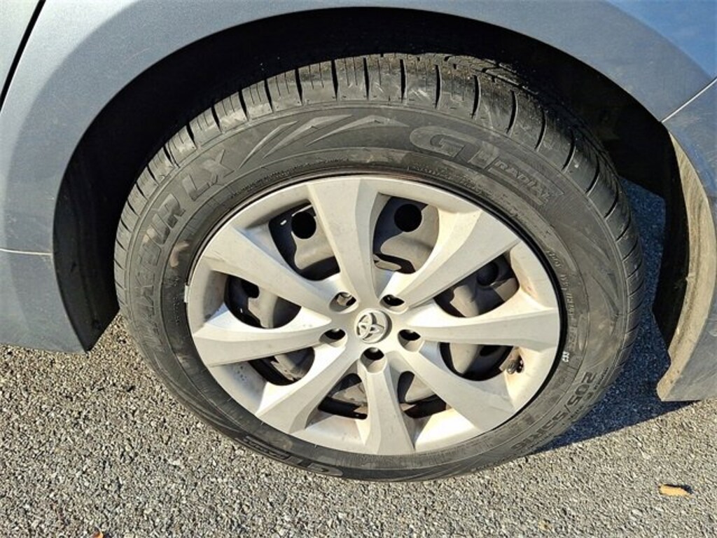 Used 2021 Toyota Corolla LE Sedan