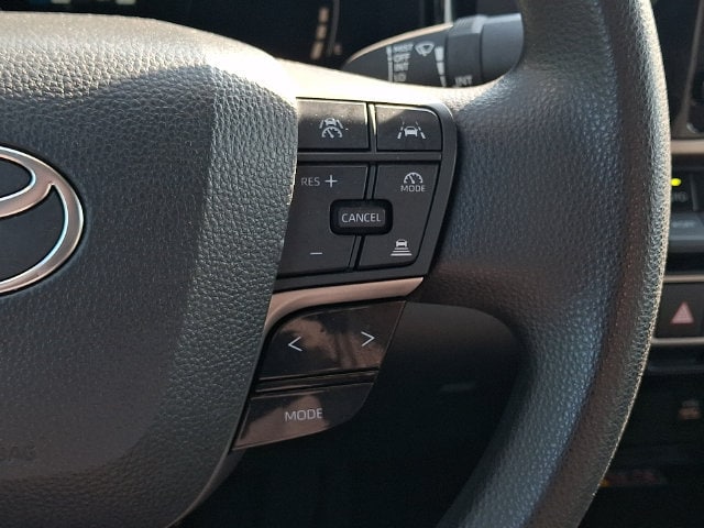 2025 Toyota Camry LE - Photo 21