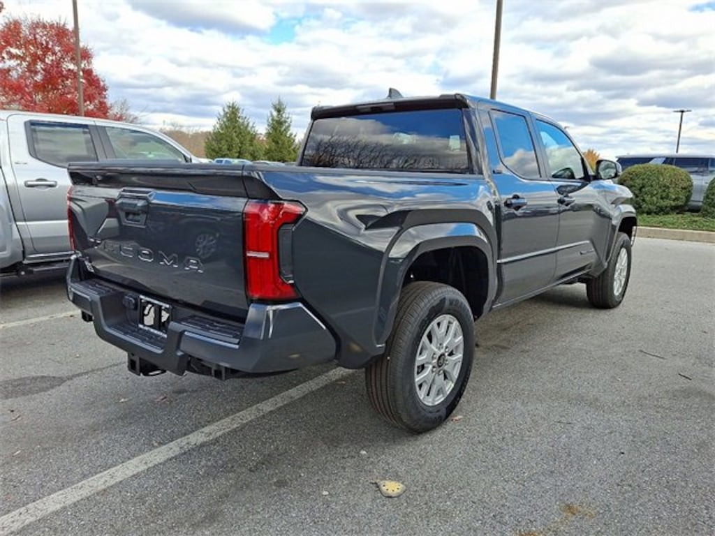 New 2025 Toyota Tacoma SR5 Truck Double Cab