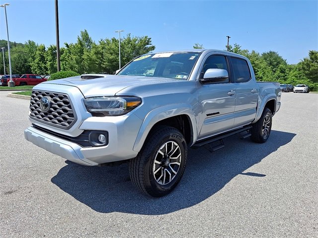 2022 Toyota Tacoma TRD Sport photo 3