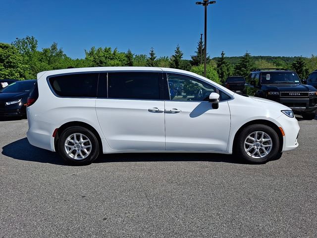2023 Chrysler Pacifica Touring L - Photo 7