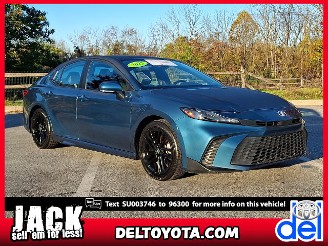 Used 2025 Toyota Camry SE Sedan