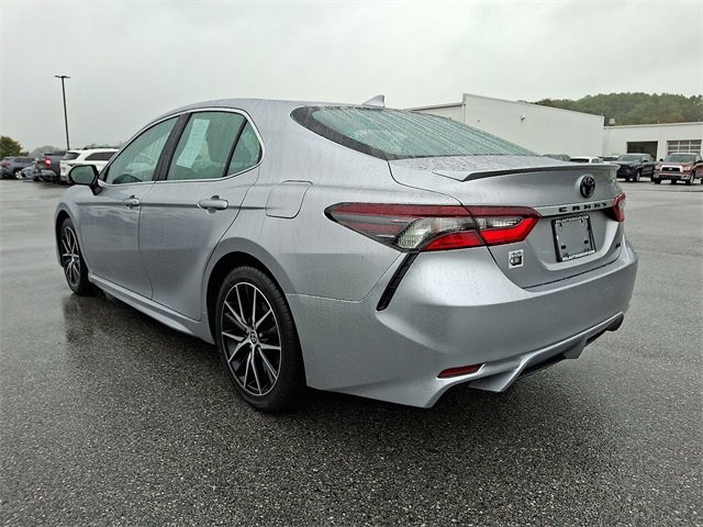 2024 Toyota Camry SE photo 4