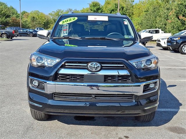 2022 Toyota 4Runner Limited photo 2