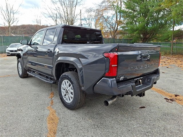 2025 Toyota Tacoma SR5 photo 3