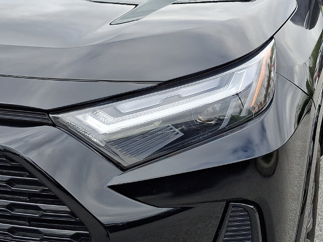 2023 Toyota RAV4 SE - Photo 9