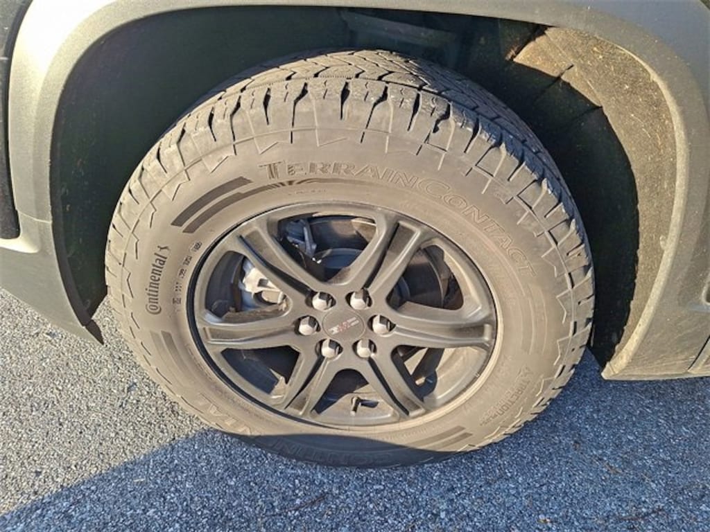 Used 2022 GMC Acadia AT4 SUV