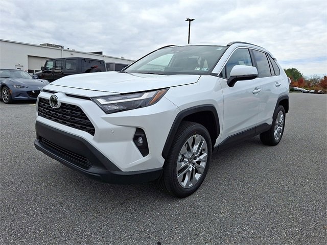 2025 Toyota RAV4 XLE Premium photo 2