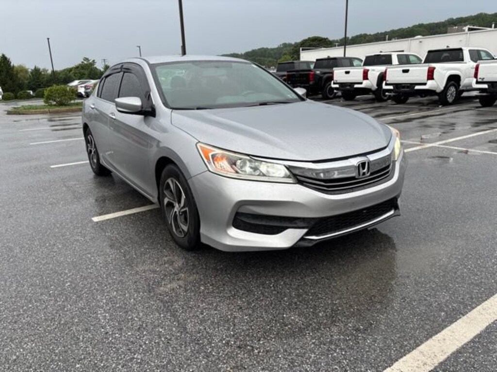 Used 2017 Honda Accord Sedan LX Sedan